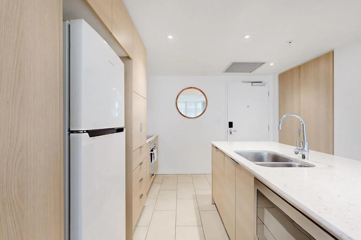 Your Central Broadbeach Escape Gold Coast 0*,